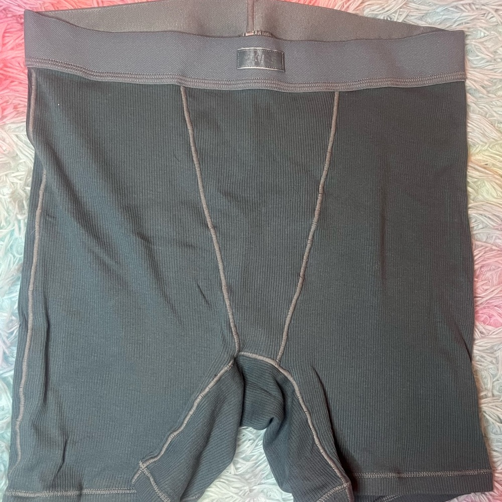 SKIMS cotton rib boxer WORN ONCE size medium kyanite